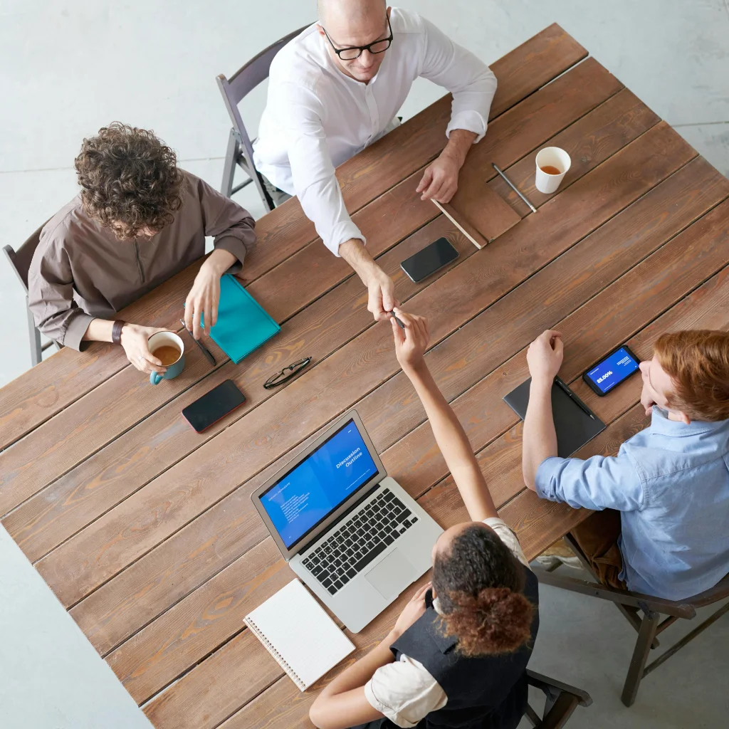 Experienced consultants who have led corporate AI implementations